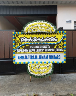 Papan Bunga Duka di Kebun Sari