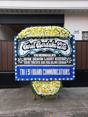 Papan Bunga Duka di Kebun Sari